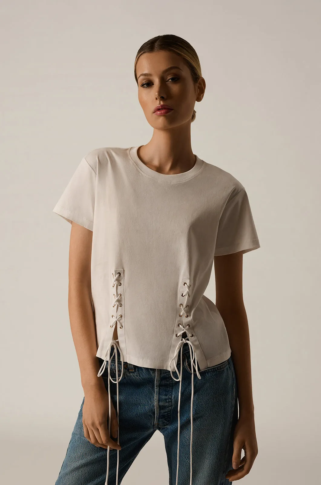 LACE-UP T-SHIRT