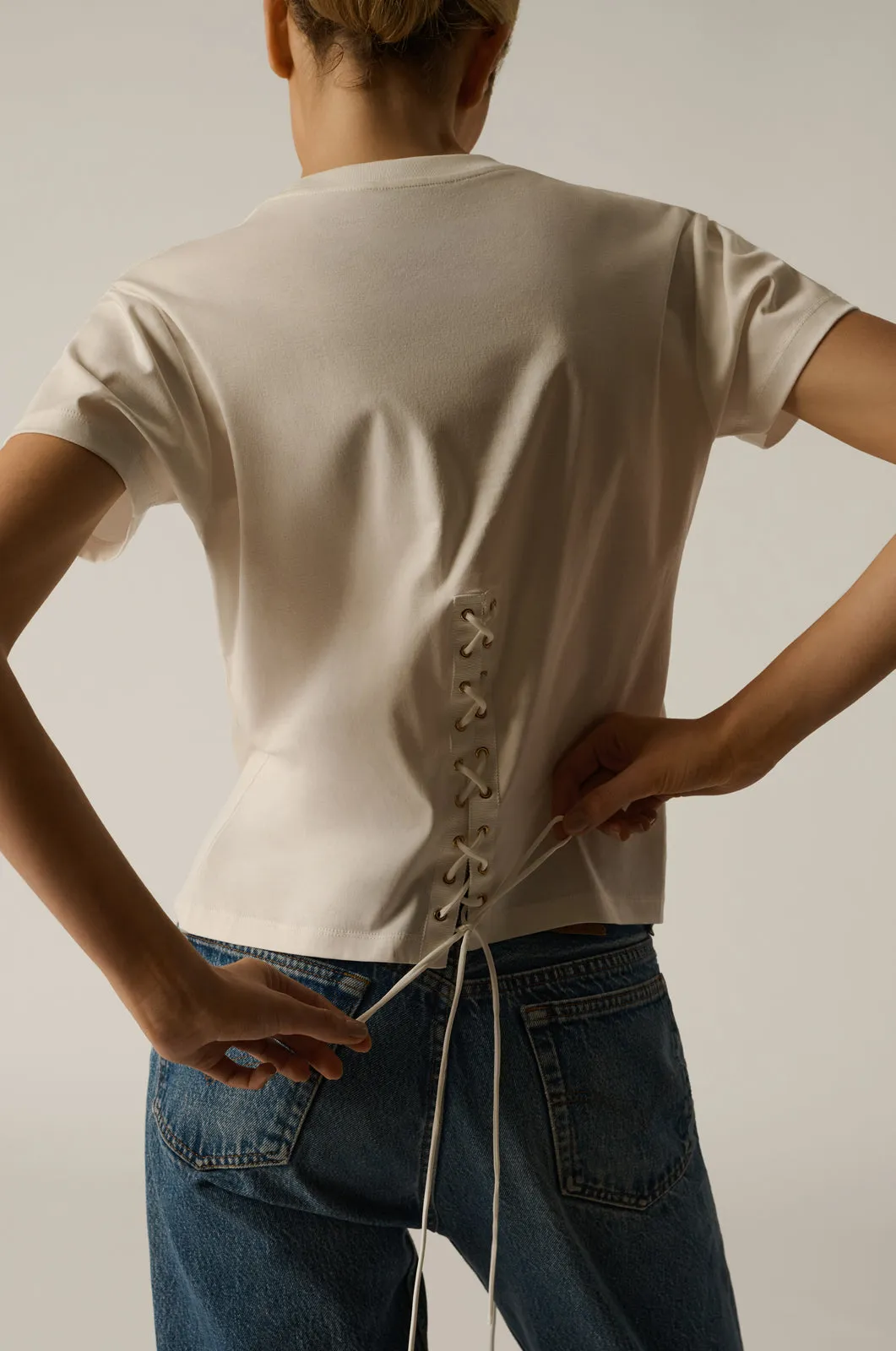 LACE-UP T-SHIRT