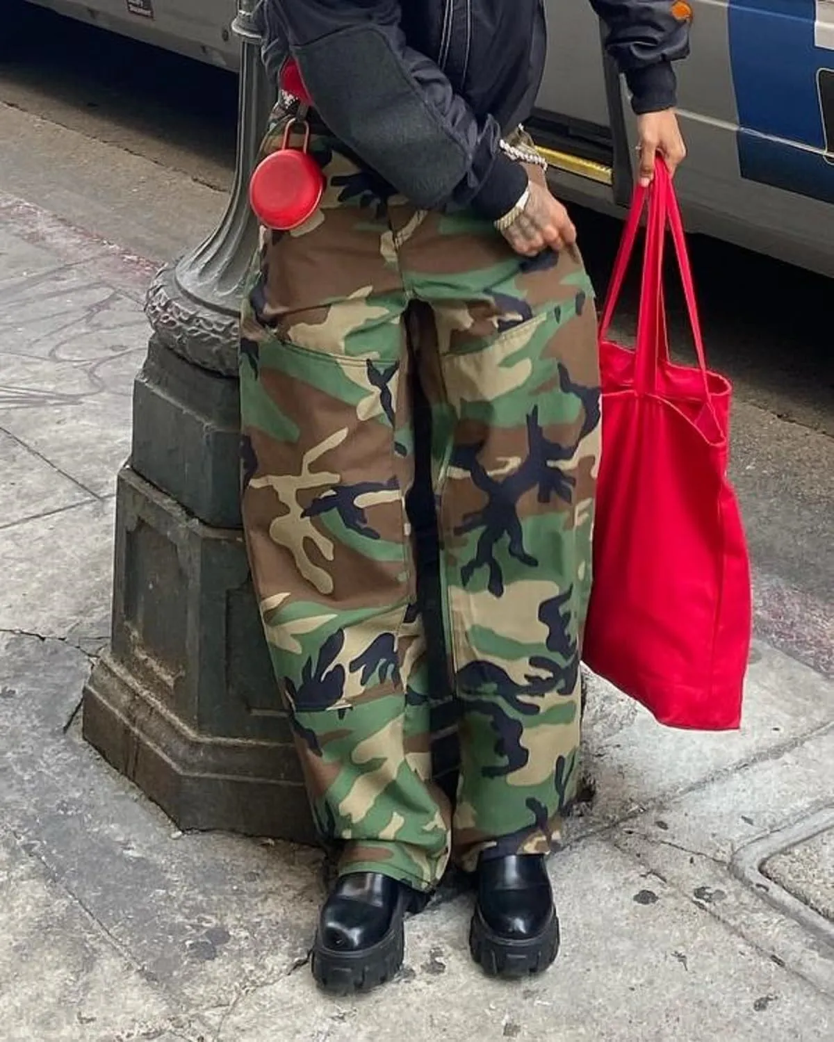Men's Baggy Camo Cargo Pants Casual Relaxed Fit Wide Leg Straight Trousers Zipper Hip Hop Pants with Multi Pockets