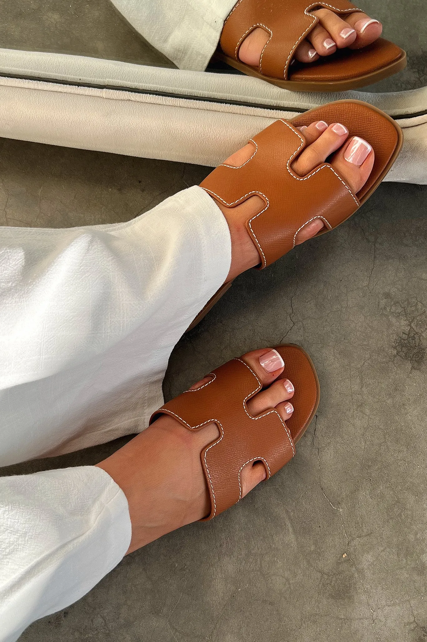 Valia Slides - Tan
